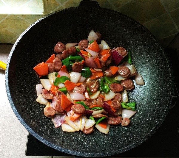 雜蔬炒純肉腸的做法-家常味炒菜譜