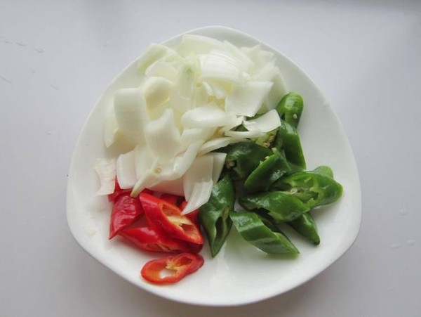 大盤雞雜的做法-香辣味炒菜譜-易網健康養生網 大盤雞雜的做法-香辣味炒菜譜