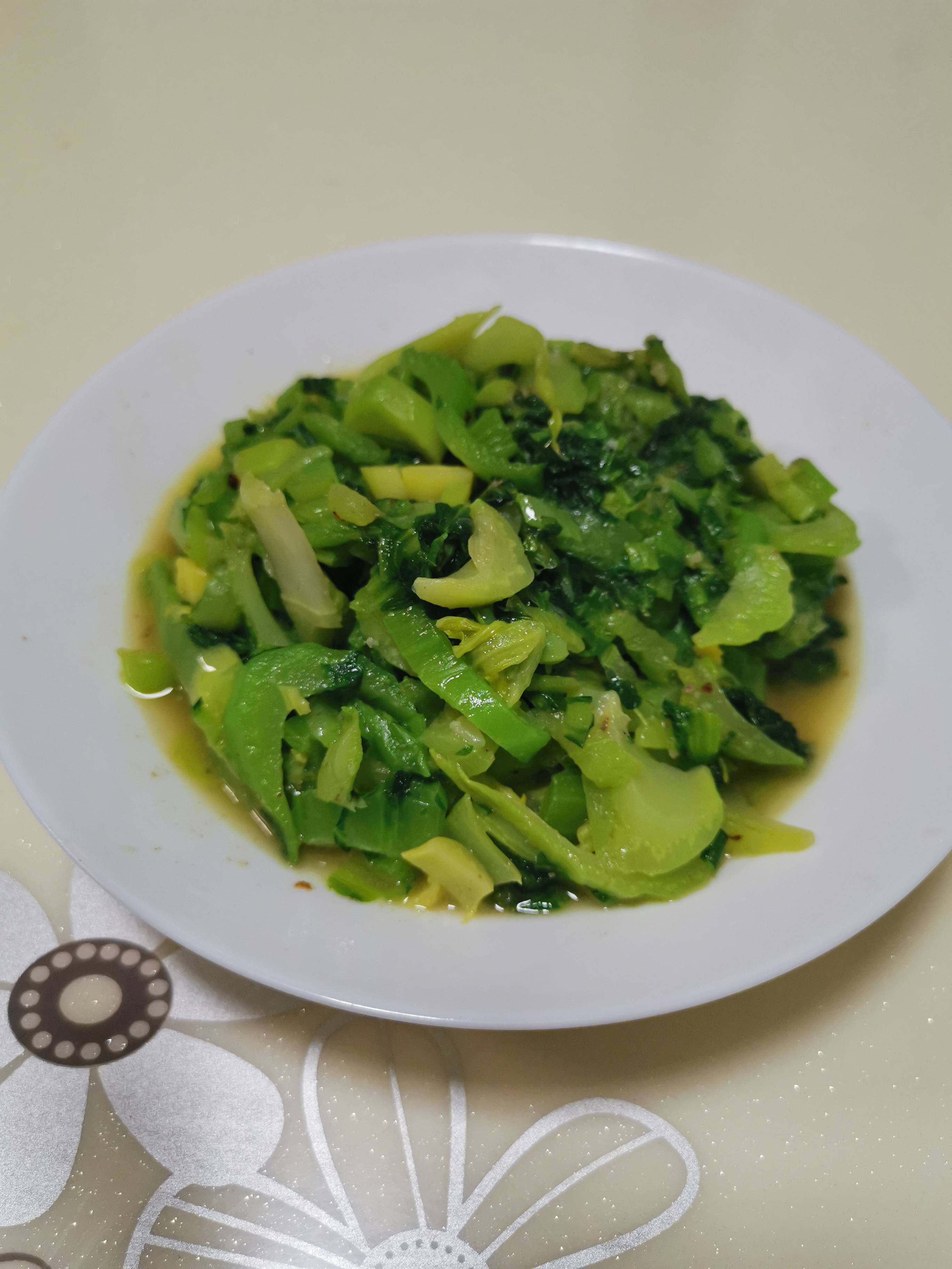 炒芥菜的做法-家常味炒菜譜-易網健康養生網 炒芥菜的做法-家常味炒菜譜