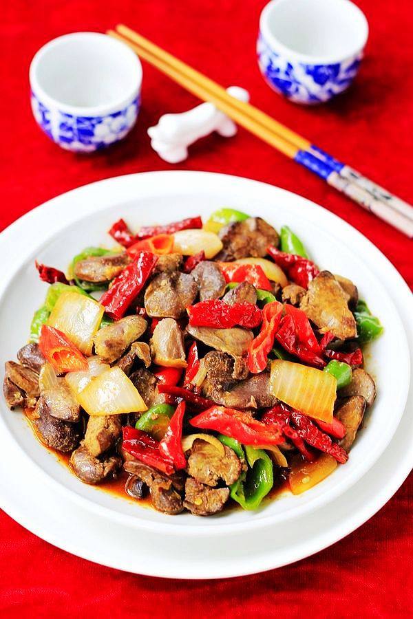 大盤雞雜的做法-香辣味炒菜譜-易網健康養生網 大盤雞雜的做法-香辣味炒菜譜
