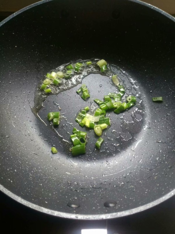 地瓜葉蝦醬炒雞蛋的做法-家常味炒菜譜