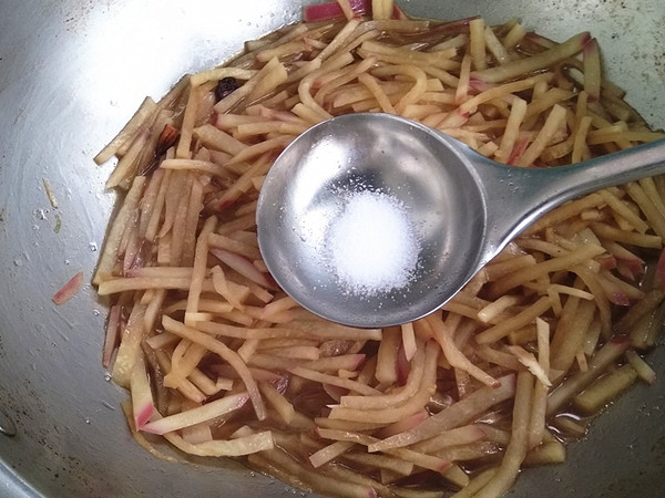 素菜葷做，肉味燒蘿卜的做法-家常味燒菜譜