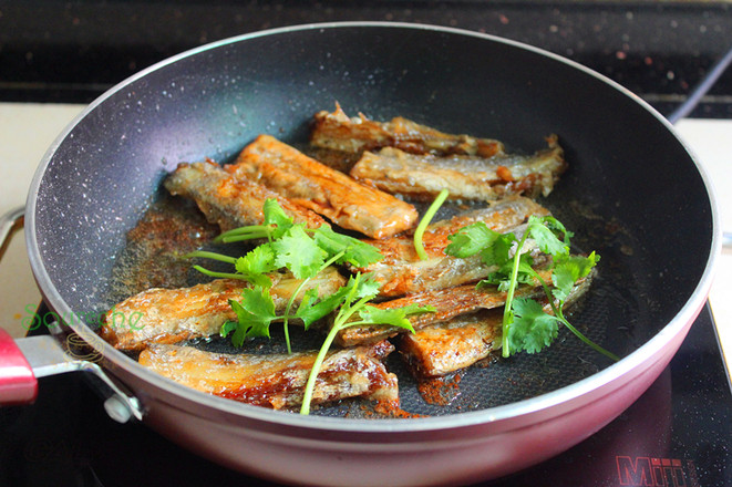 糖醋帶魚的做法-甜味煮菜譜-易網健康養生網 糖醋帶魚的做法-甜味煮菜譜