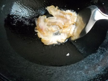 臘肉茶樹菇的做法-咸鮮味干煸菜譜