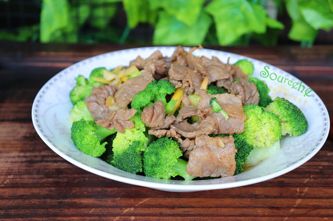 牛肉炒西蘭花的做法-家常味炒菜譜-易網(wǎng)健康養(yǎng)生網(wǎng) 牛肉炒西蘭花的做法-家常味炒菜譜