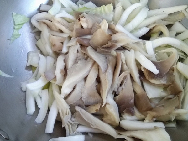 大白菜燒平菇的做法-家常味燒菜譜
