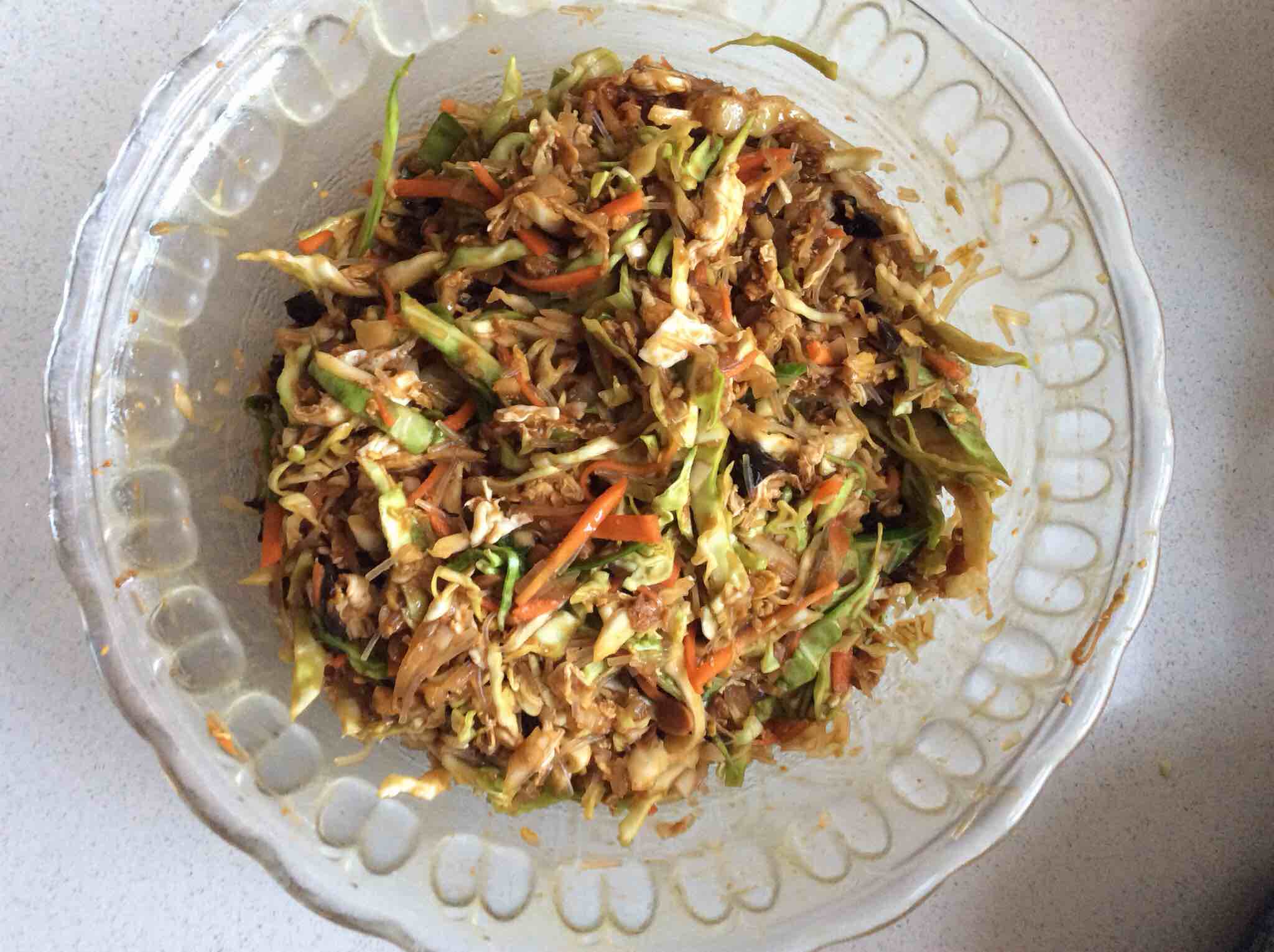 卷心菜粉條雞蛋素包子的做法-家常味蒸菜譜-易網健康養(yǎng)生網 卷心菜粉條雞蛋素包子的做法-家常味蒸菜譜