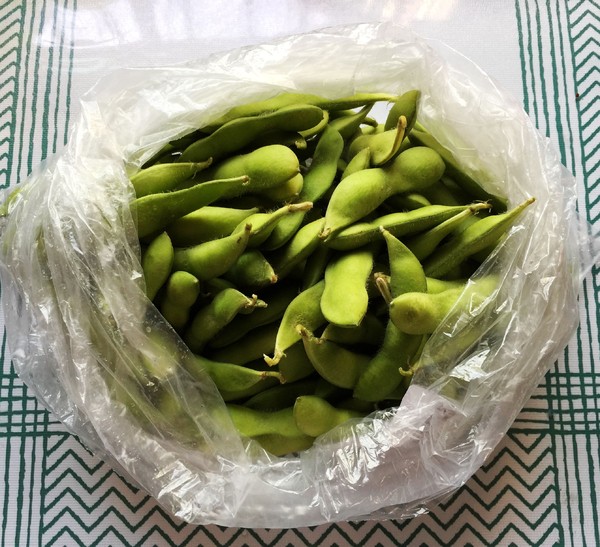 黑木耳拌毛豆的做法-香辣味拌菜譜-易網<a href=http://www.aoa7937.com/ target=_blank class=infotextkey>健康養生</a>網 黑木耳拌毛豆的做法-香辣味拌菜譜