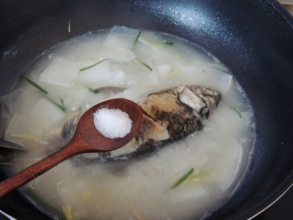 冬瓜鯽魚湯的做法-家常味煮菜譜-易網(wǎng)健康養(yǎng)生網(wǎng) 冬瓜鯽魚湯的做法-家常味煮菜譜