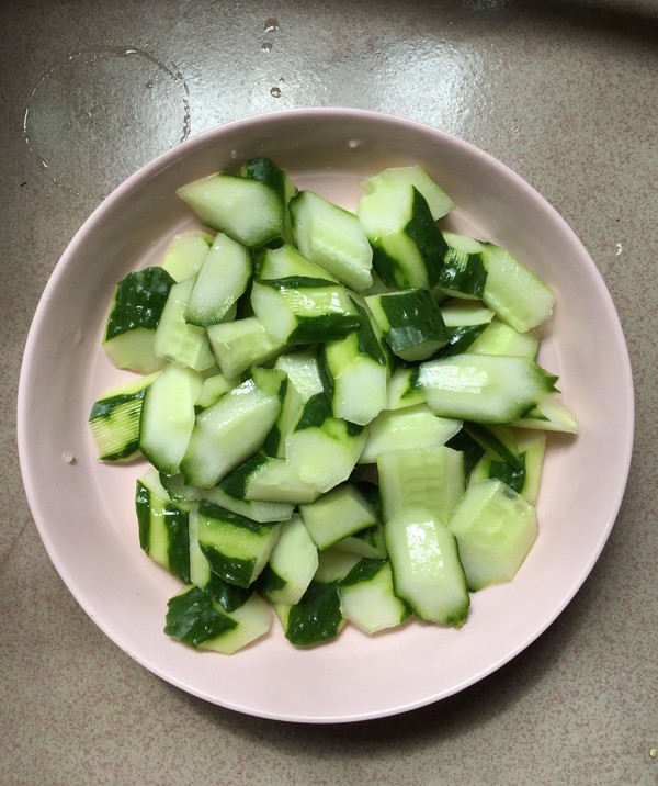 黃瓜炒蝦仁的做法-家常味炒菜譜-易網健康養生網 黃瓜炒蝦仁的做法-家常味炒菜譜