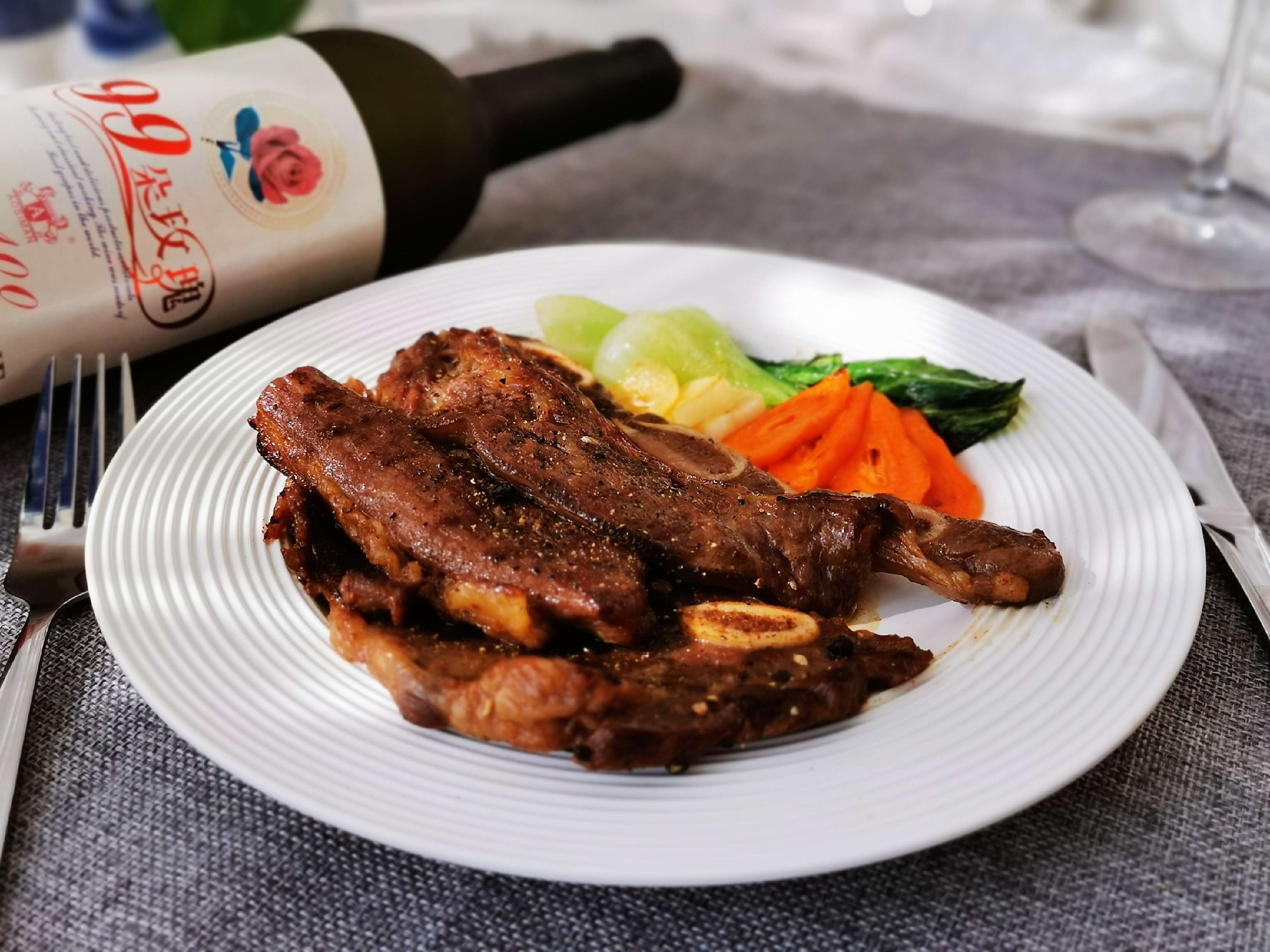 香煎牛仔骨的做法-黑椒味煎菜譜