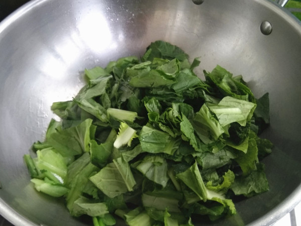 碧綠小白菜炒肉腸的做法-咸鮮味炒菜譜