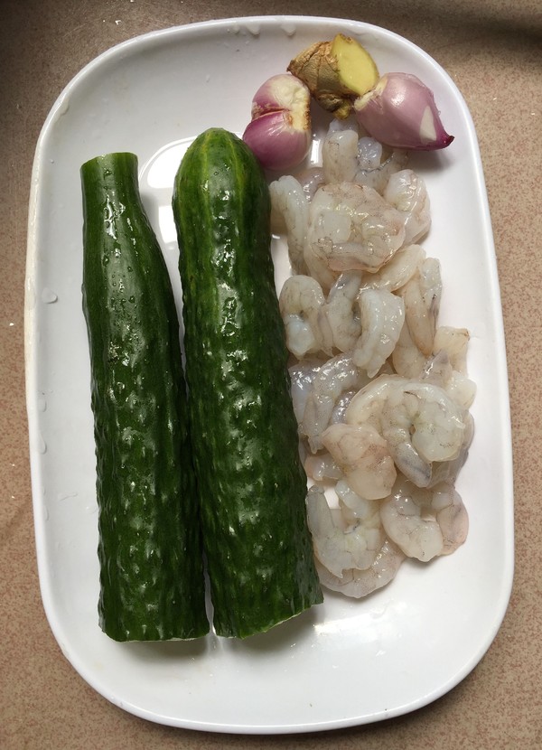 黃瓜炒蝦仁的做法-家常味炒菜譜-易網<a href=http://www.aoa7937.com/ target=_blank class=infotextkey>健康養生</a>網 黃瓜炒蝦仁的做法-家常味炒菜譜