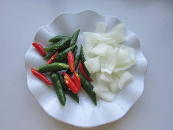 紅燜牛肉的做法-家常味燜菜譜-易網健康養生網 紅燜牛肉的做法-家常味燜菜譜