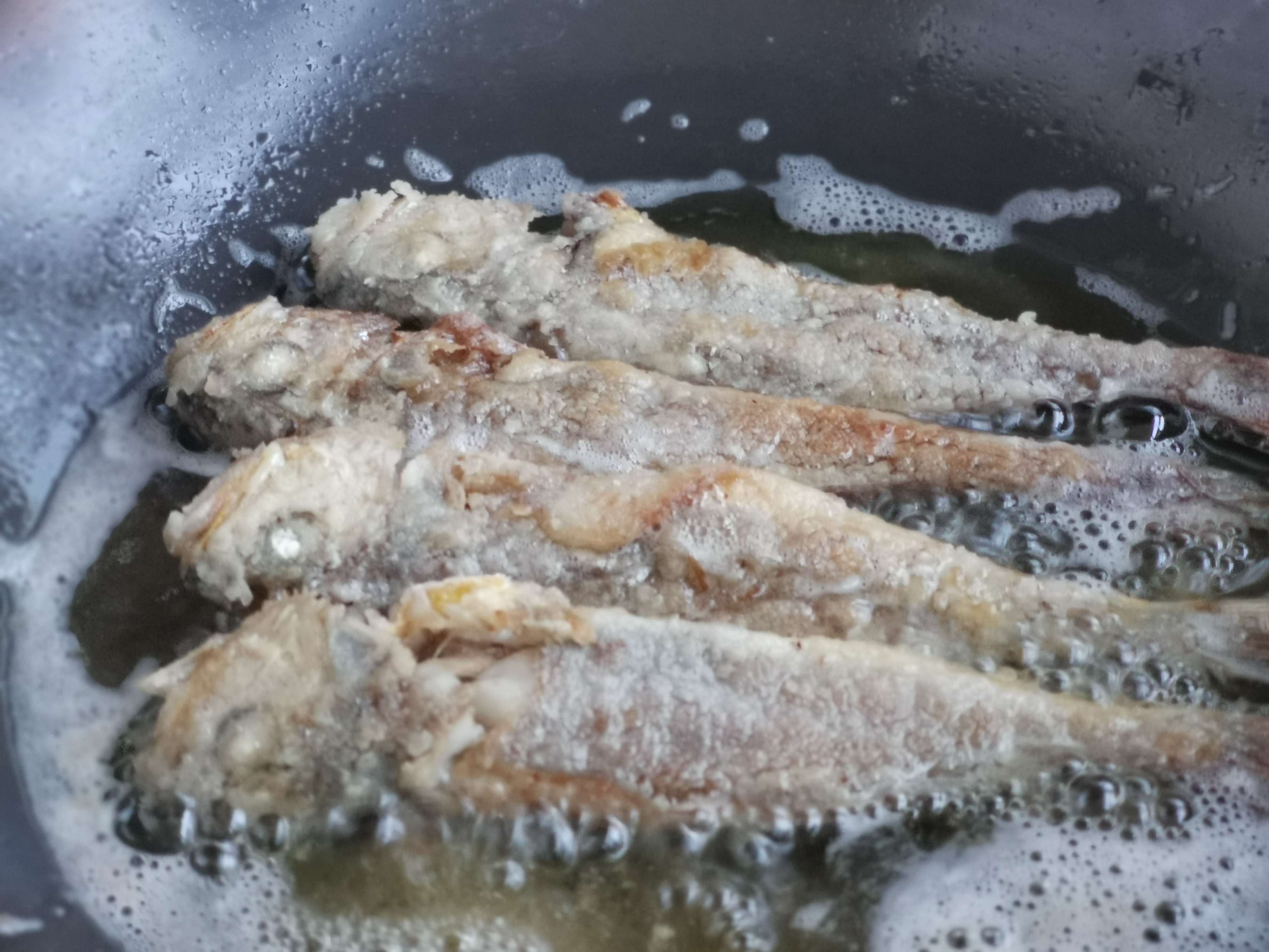干炸小黃魚的做法-其它口味炸菜譜