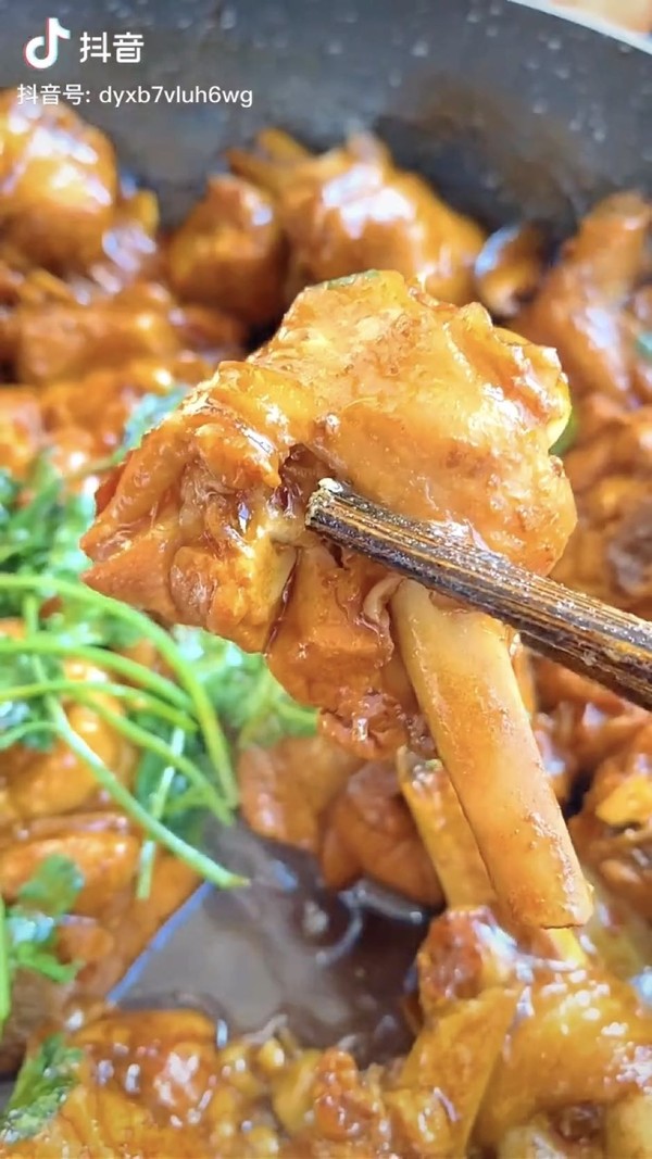 啤酒燜雞肉的做法-咸鮮味燜菜譜-易網(wǎng)健康養(yǎng)生網(wǎng) 啤酒燜雞肉的做法-咸鮮味燜菜譜