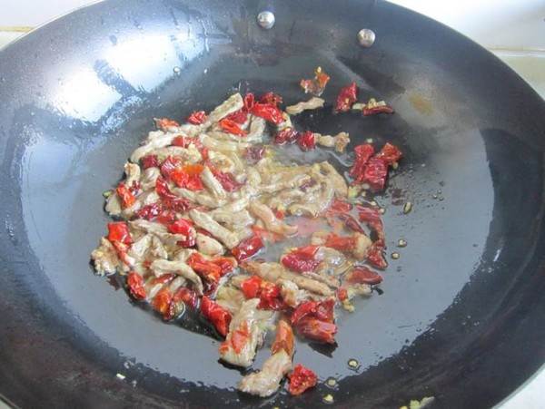 酸菜粉條羊肉的做法-家常味炒菜譜-易網健康養生網 酸菜粉條羊肉的做法-家常味炒菜譜