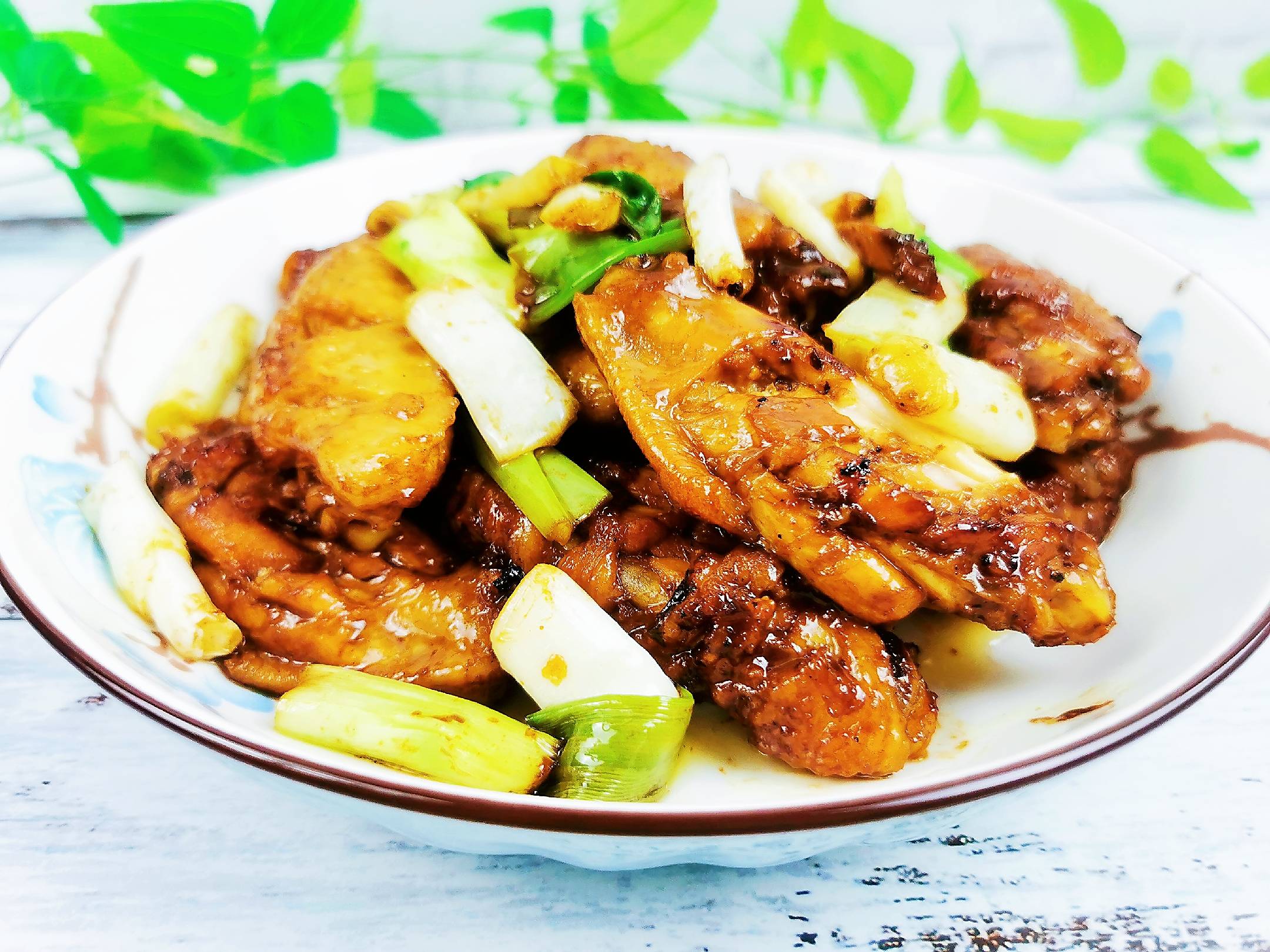 蔥油雞翅的做法-咸鮮味煎菜譜-易網(wǎng)健康養(yǎng)生網(wǎng) 蔥油雞翅的做法-咸鮮味煎菜譜