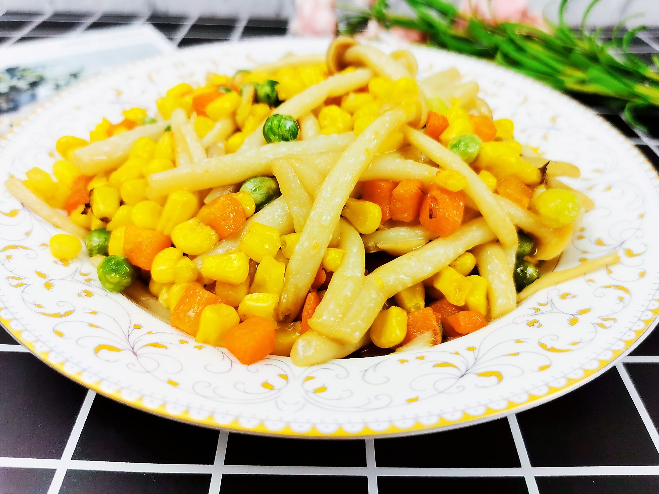 時蔬白玉菇的做法-咸鮮味炒菜譜-易網健康養生網 時蔬白玉菇的做法-咸鮮味炒菜譜