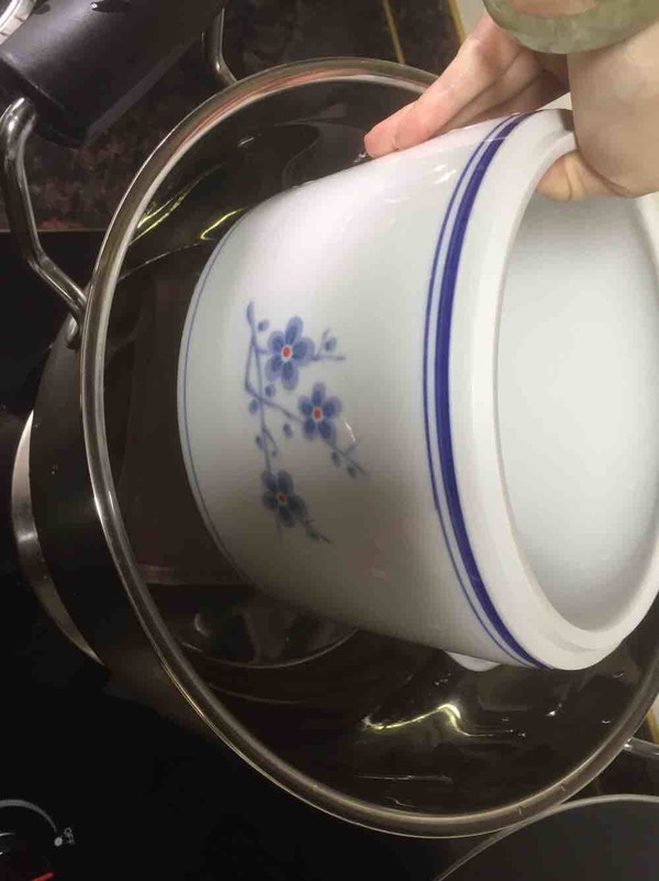 清甜瘦肉燉湯的做法-其它口味燉菜譜-易網健康養生網 清甜瘦肉燉湯的做法-其它口味燉菜譜