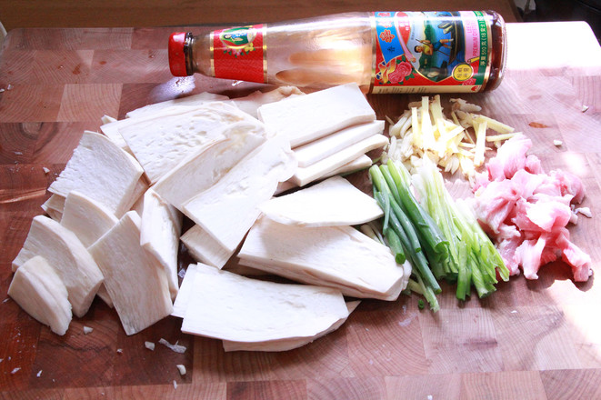 蠔油杏鮑菇炒肉的做法-咸鮮味炒菜譜-易網(wǎng)<a href=http://www.aoa7937.com/ target=_blank class=infotextkey>健康養(yǎng)生</a>網(wǎng) 蠔油杏鮑菇炒肉的做法-咸鮮味炒菜譜
