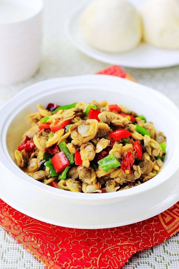爆炒蛤蠣的做法-家常味炒菜譜-易網(wǎng)健康養(yǎng)生網(wǎng) 爆炒蛤蠣的做法-家常味炒菜譜