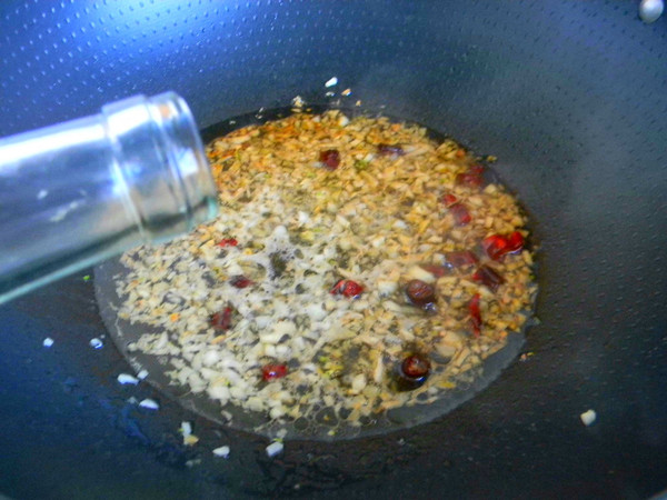 涼拌黑木耳的做法-其它口味拌菜譜-易網健康養生網 涼拌黑木耳的做法-其它口味拌菜譜