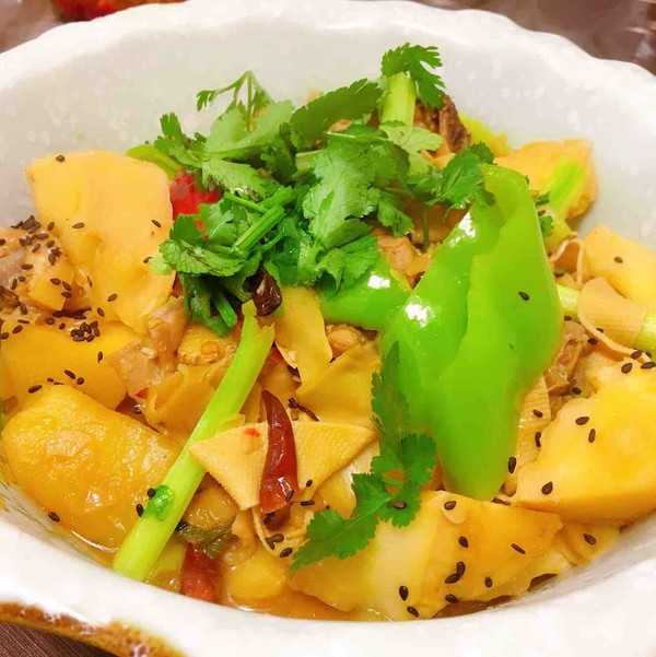 春筍奔跑雞的做法-咸鮮味燉菜譜-易網健康養生網 春筍奔跑雞的做法-咸鮮味燉菜譜