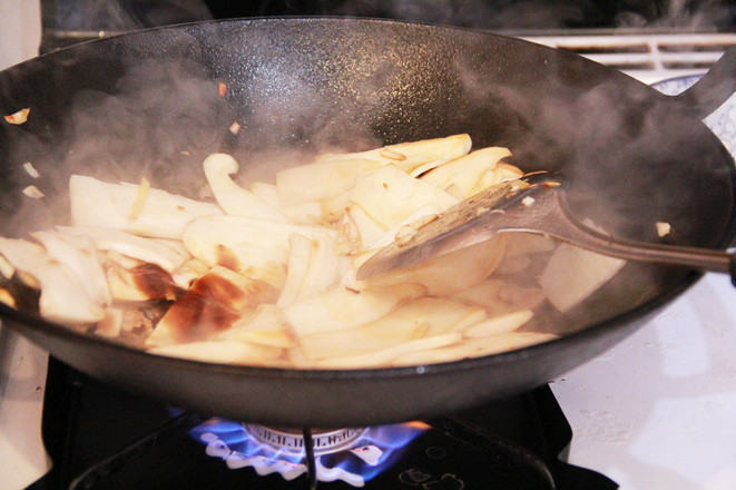 蠔油杏鮑菇炒肉的做法-咸鮮味炒菜譜-易網(wǎng)健康養(yǎng)生網(wǎng) 蠔油杏鮑菇炒肉的做法-咸鮮味炒菜譜