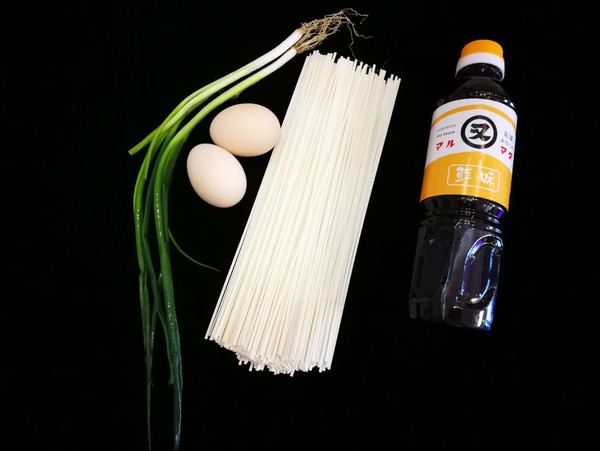 陽(yáng)春面的做法-咸鮮味煮菜譜-易網(wǎng)<a href=http://www.aoa7937.com/ target=_blank class=infotextkey>健康養(yǎng)生</a>網(wǎng) 陽(yáng)春面的做法-咸鮮味煮菜譜