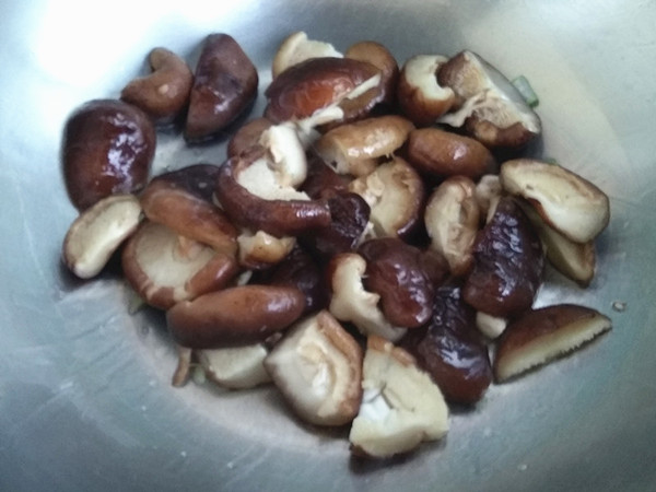 素炒圓白菜的做法-家常味炒菜譜