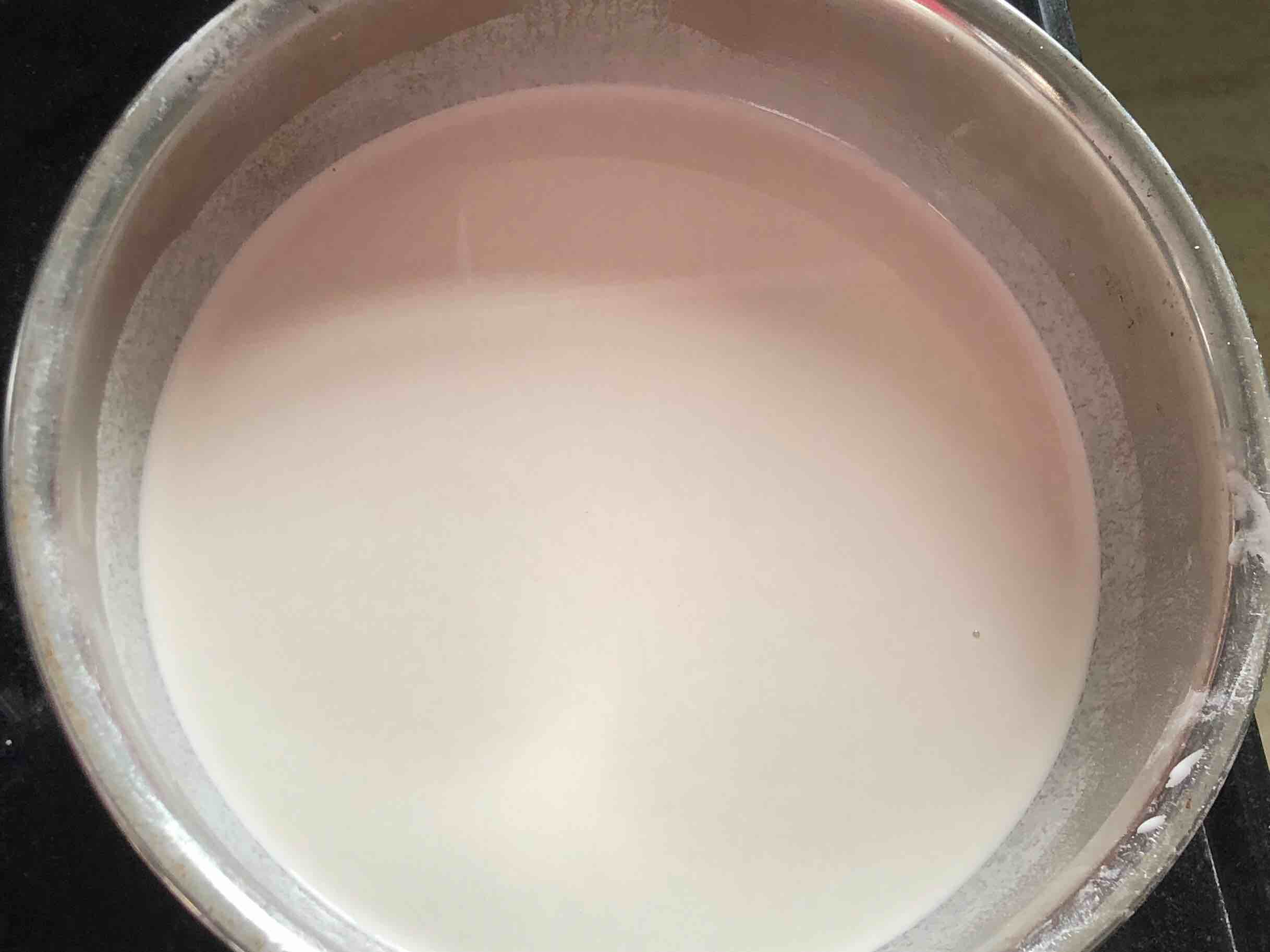 簡單易做滴涼皮的做法-酸辣味蒸菜譜-易網(wǎng)健康養(yǎng)生網(wǎng) 簡單易做滴涼皮的做法-酸辣味蒸菜譜