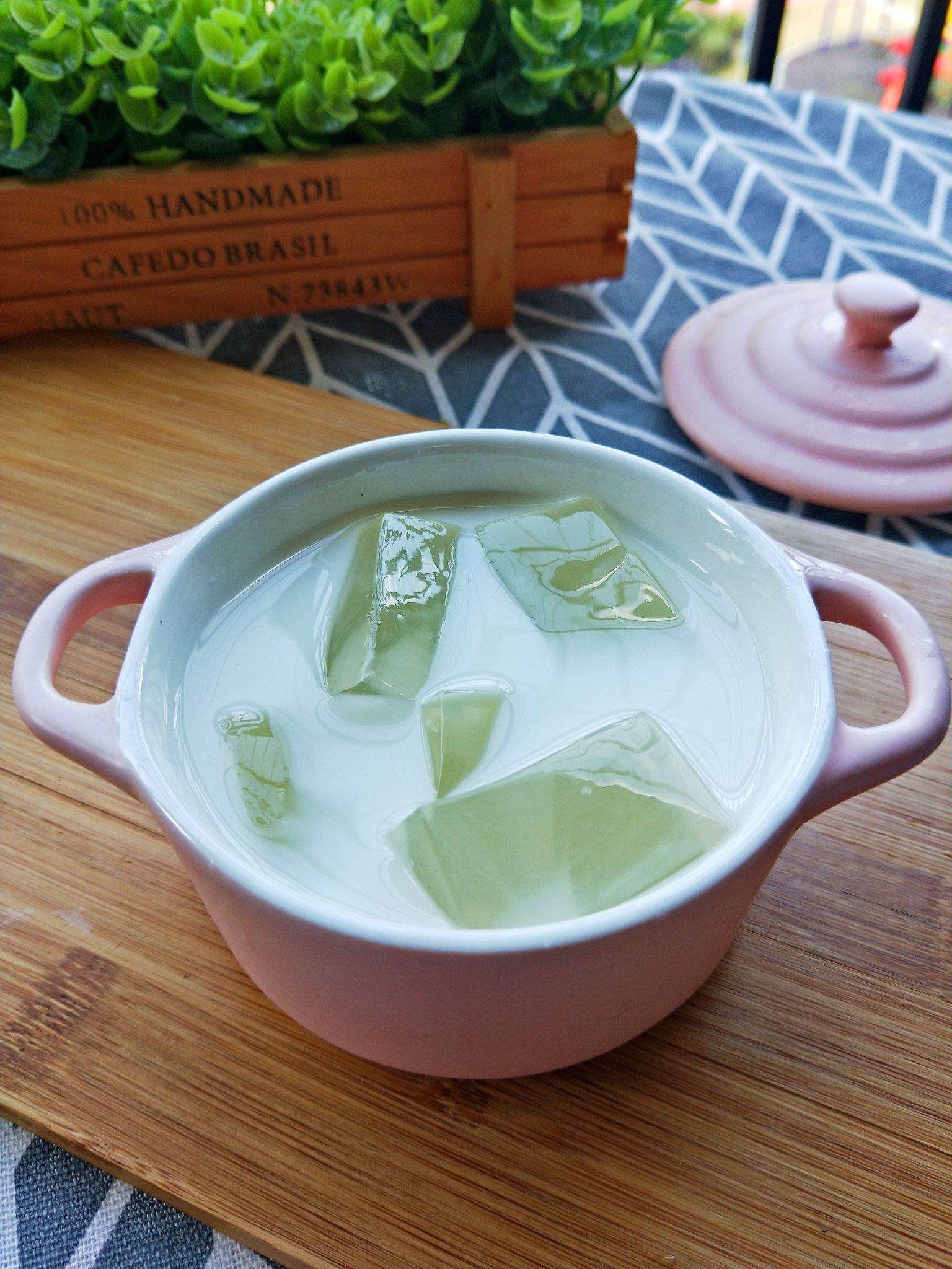 奶香涼粉的做法-甜味煮菜譜-易網健康養生網 奶香涼粉的做法-甜味煮菜譜