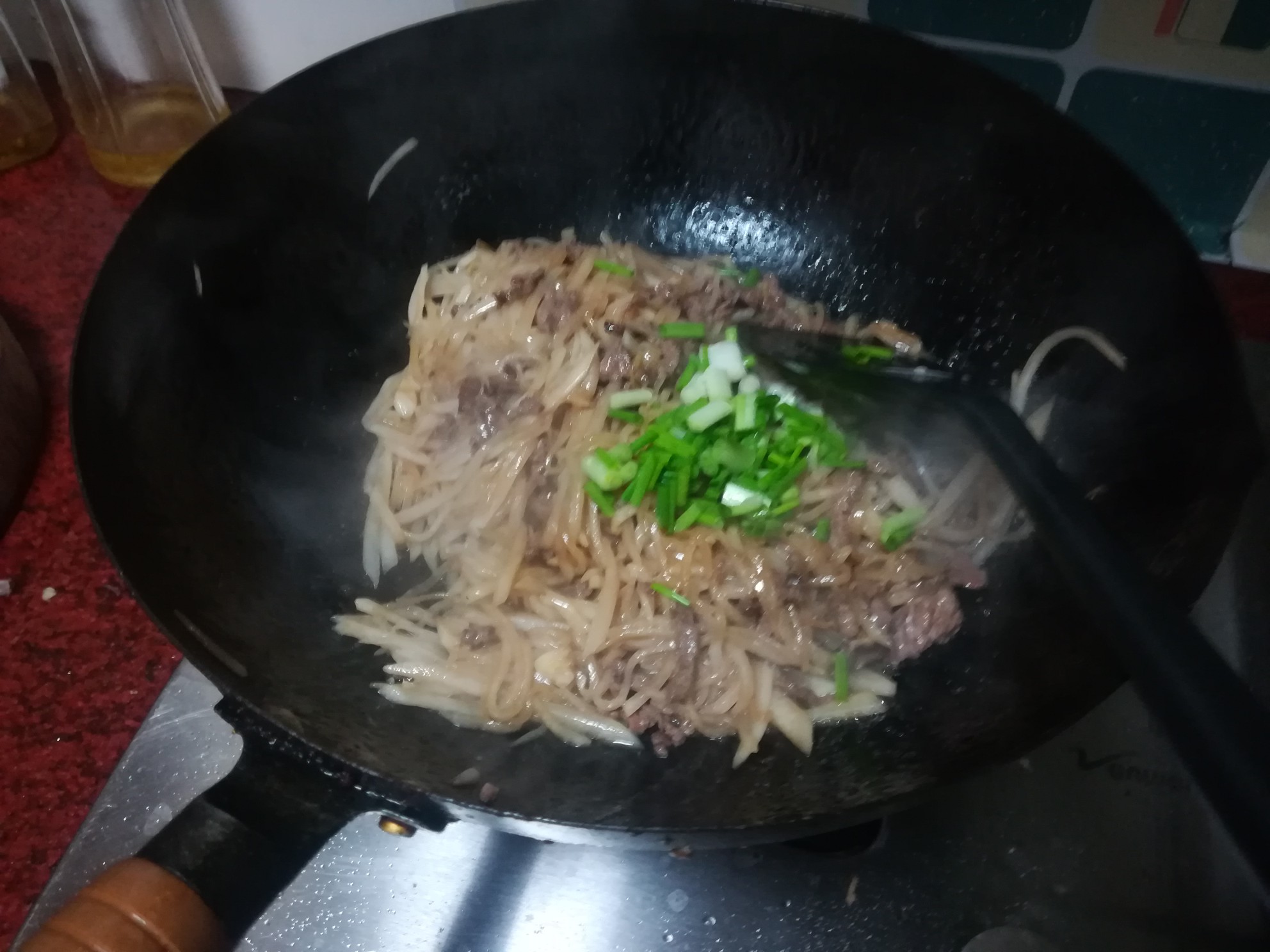 白蘿卜小炒牛肉的做法-家常味炒菜譜