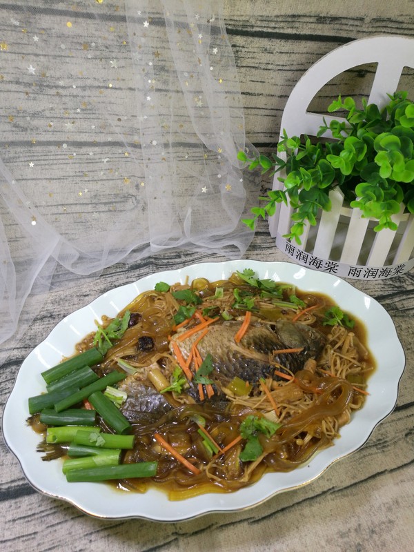 寬粉針菇燉鯽魚的做法-家常味燉菜譜-易網健康養生網 寬粉針菇燉鯽魚的做法-家常味燉菜譜
