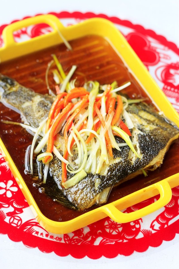 清蒸黃金鰈魚的做法-家常味蒸菜譜-易網(wǎng)健康養(yǎng)生網(wǎng) 清蒸黃金鰈魚的做法-家常味蒸菜譜