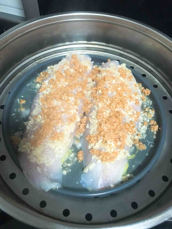 蒜蓉龍利魚的做法-蒜香味蒸菜譜