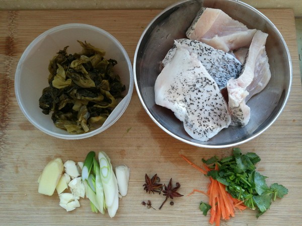 酸菜魚的做法-家常味燉菜譜-易網<a href=http://www.aoa7937.com/ target=_blank class=infotextkey>健康養生</a>網 酸菜魚的做法-家常味燉菜譜
