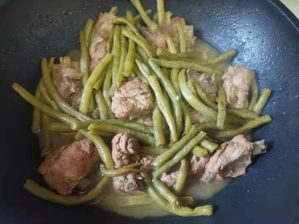 排骨燉豆角的做法-家常味燉菜譜