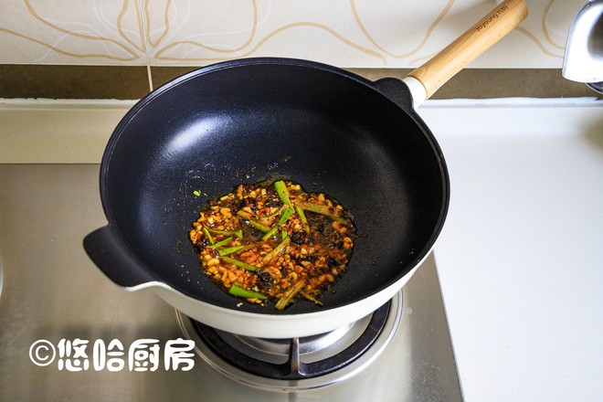 干鍋菜花的做法-香辣味炒菜譜-易網(wǎng)健康養(yǎng)生網(wǎng) 干鍋菜花的做法-香辣味炒菜譜