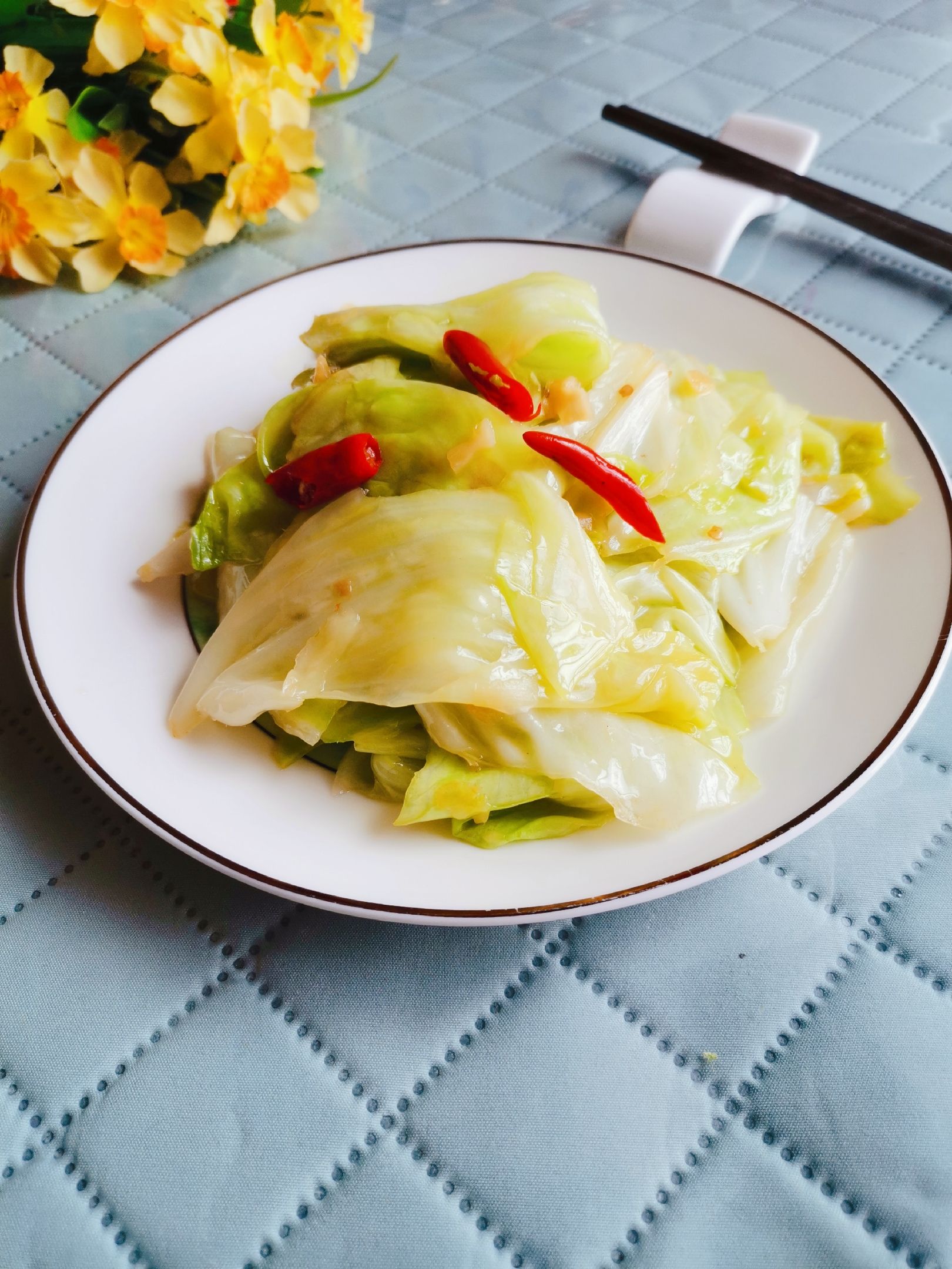 手撕包菜的做法-甜味炒菜譜-易網(wǎng)健康養(yǎng)生網(wǎng) 手撕包菜的做法-甜味炒菜譜