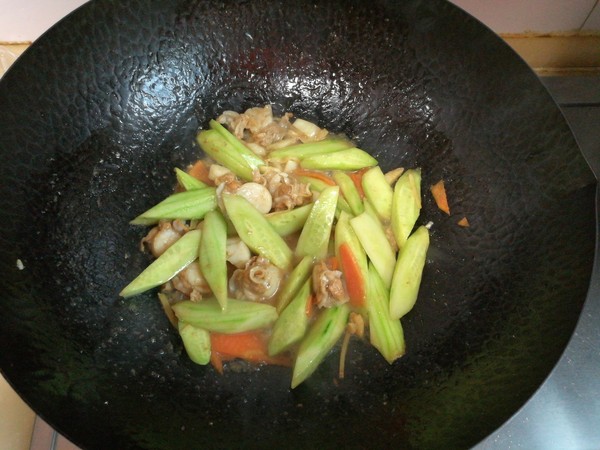 黃瓜炒扇貝的做法-家常味炒菜譜-易網健康養生網 黃瓜炒扇貝的做法-家常味炒菜譜