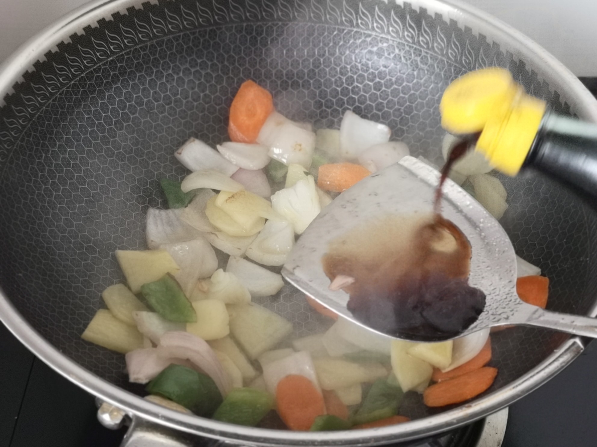 素炒墨魚仔的做法-家常味炒菜譜