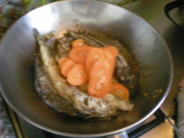 燉魚的做法-香辣味燉菜譜