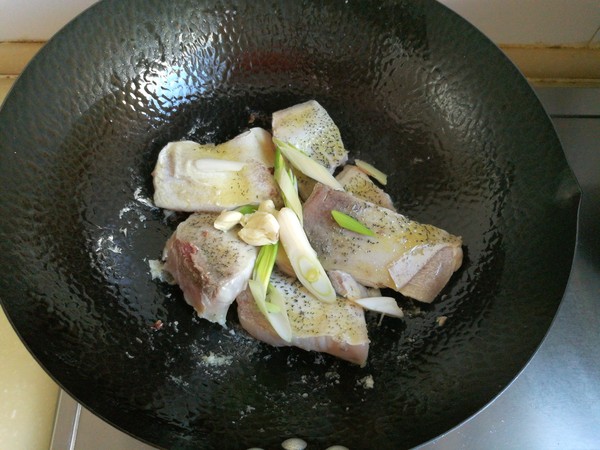 酸菜魚的做法-家常味燉菜譜-易網健康養生網 酸菜魚的做法-家常味燉菜譜