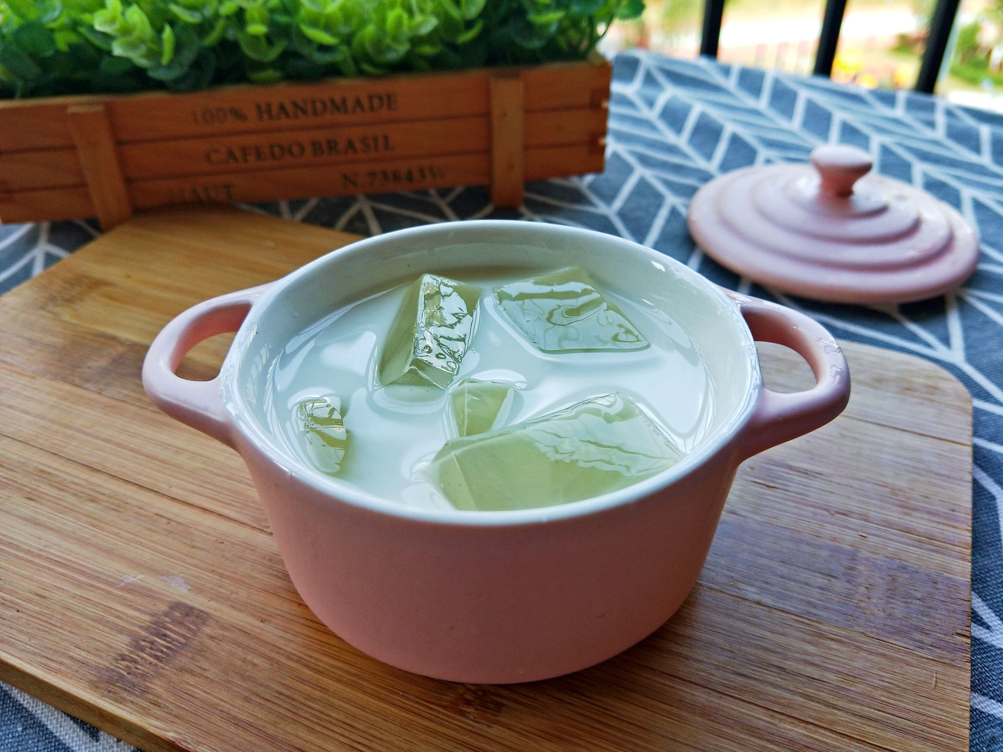奶香涼粉的做法-甜味煮菜譜-易網健康養生網 奶香涼粉的做法-甜味煮菜譜