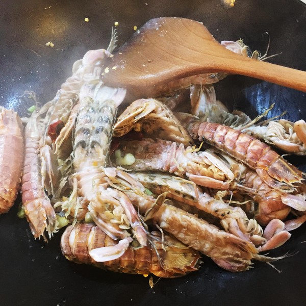 香辣豉香皮皮蝦的做法-香辣味炒菜譜-易網健康養生網 香辣豉香皮皮蝦的做法-香辣味炒菜譜