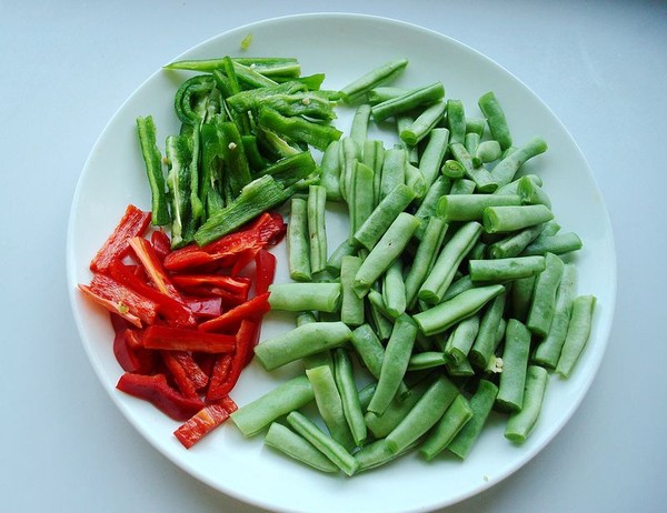豆角炒牛肚的做法-家常味炒菜譜-易網健康養生網 豆角炒牛肚的做法-家常味炒菜譜