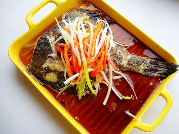 清蒸黃金鰈魚的做法-家常味蒸菜譜-易網(wǎng)健康養(yǎng)生網(wǎng) 清蒸黃金鰈魚的做法-家常味蒸菜譜