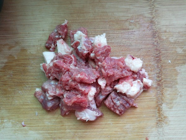 牛肉筍干大雜燴的做法-家常味燴菜譜-易網<a href=http://www.aoa7937.com/ target=_blank class=infotextkey>健康養生</a>網 牛肉筍干大雜燴的做法-家常味燴菜譜